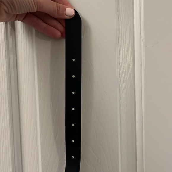 Jessica Simpson black and cream reversible belt - Picture 5 of 5